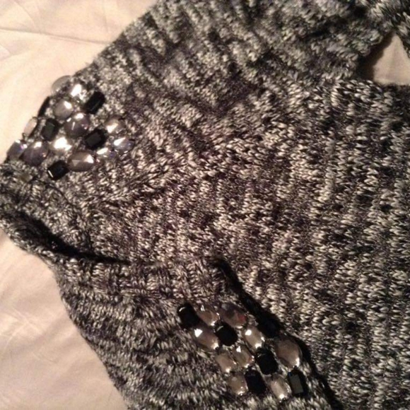 Sweater - Picture 3 of 5